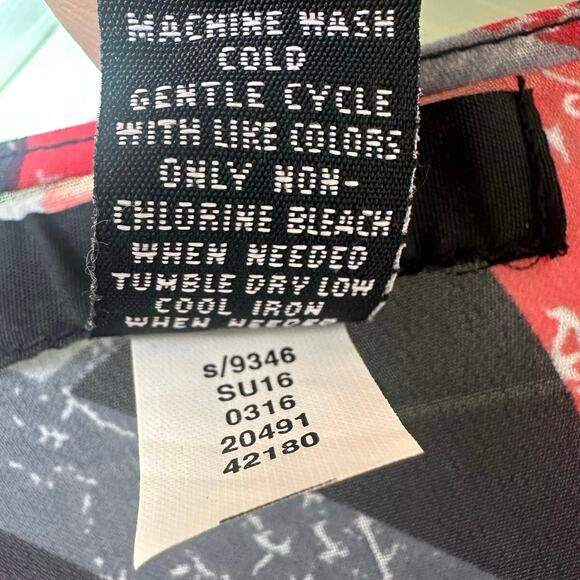 Alfani Geometric Top Pullover Layered Flowy Blouse w/ Attached Tank M Red Black - Picture 8 of 9